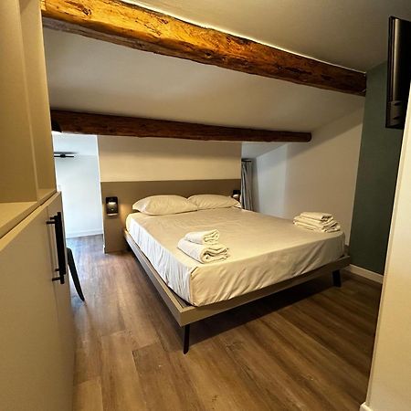 Catullo Lounge And Rooms Near The Airport Caselle  Екстериор снимка