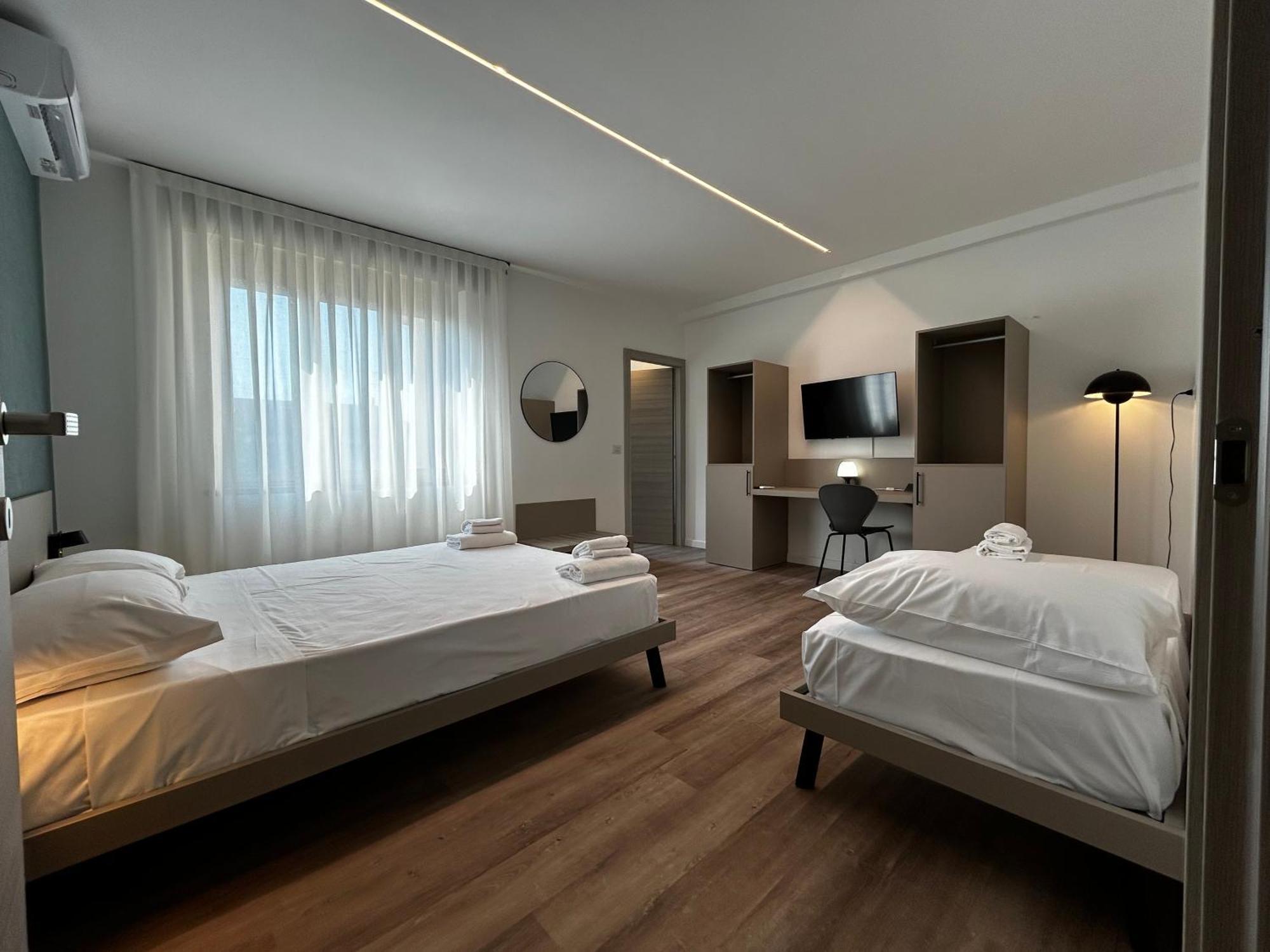 Catullo Lounge And Rooms Near The Airport Caselle  Екстериор снимка