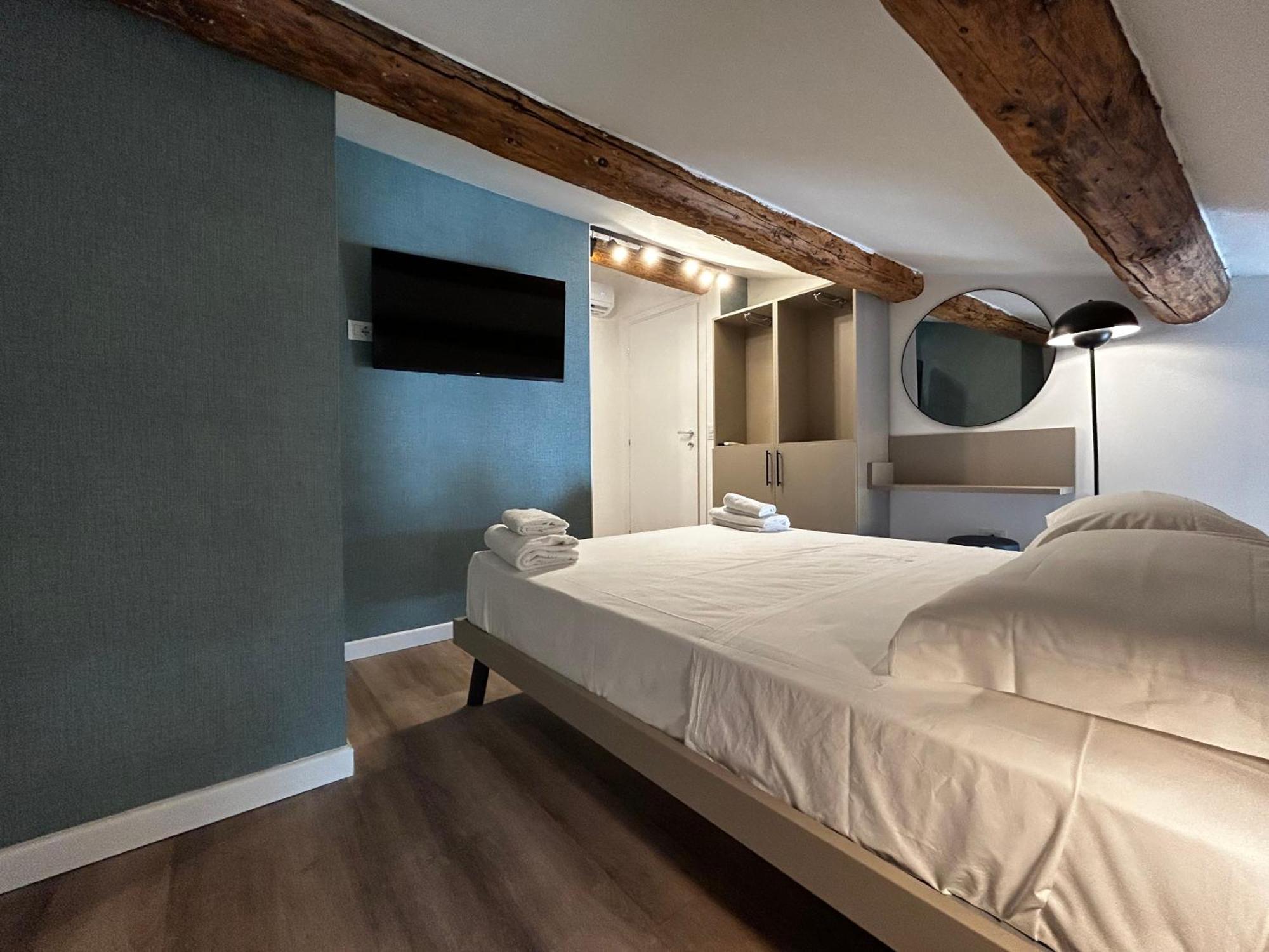 Catullo Lounge And Rooms Near The Airport Caselle  Екстериор снимка